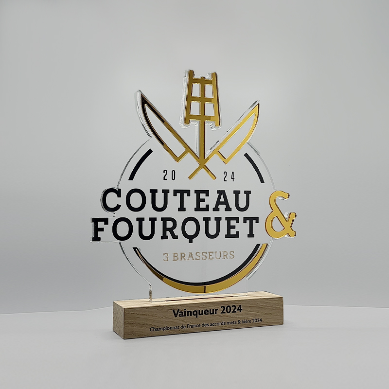 Trophée sur mesure acrylique - 3 brasseurs 