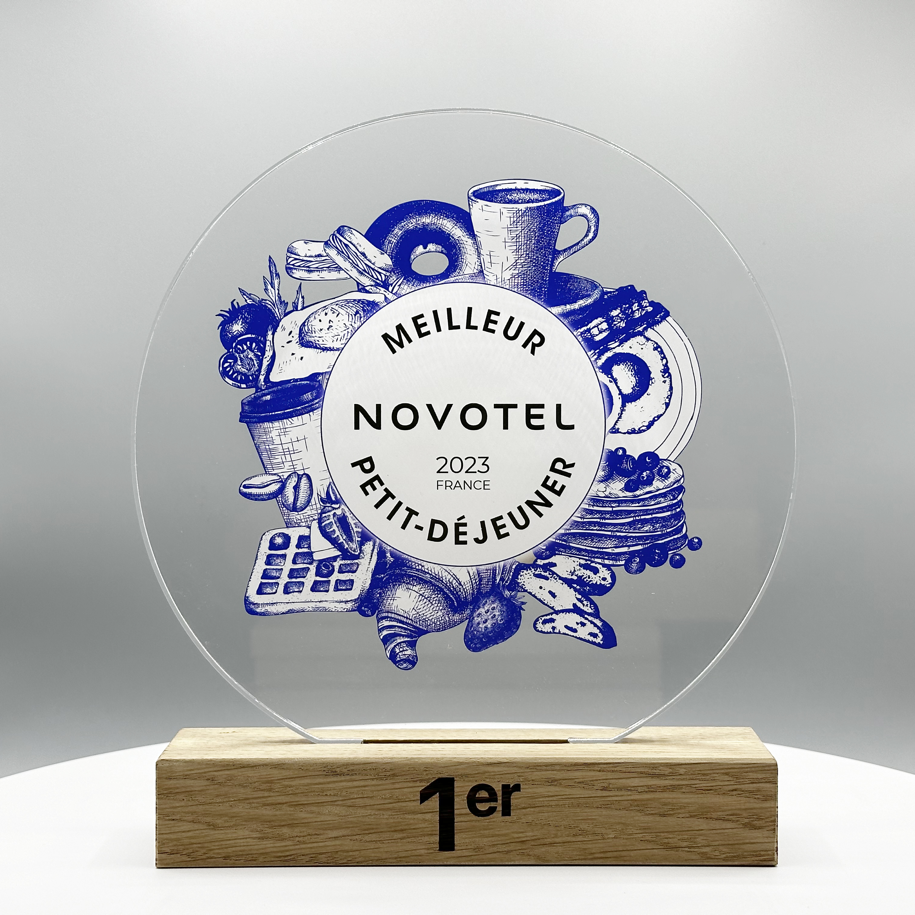 Trophée sur mesure plexi bois - Accor