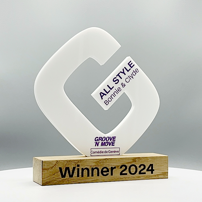 Trophée sur mesure plexi bois - Groove N Move