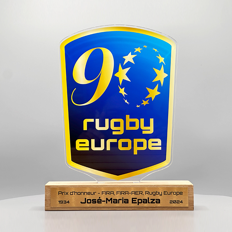 Trophée sur mesure plexi bois - Rugby Europe