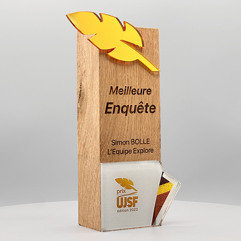 Trophée sur mesure plexi bois - UJSF