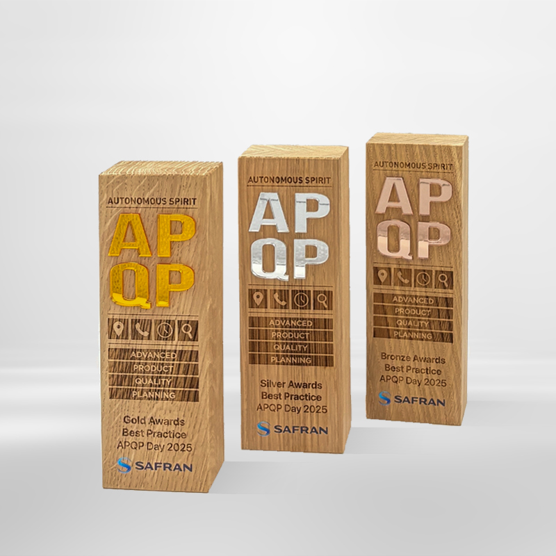 Trophée tombstone sur mesure bois - safran